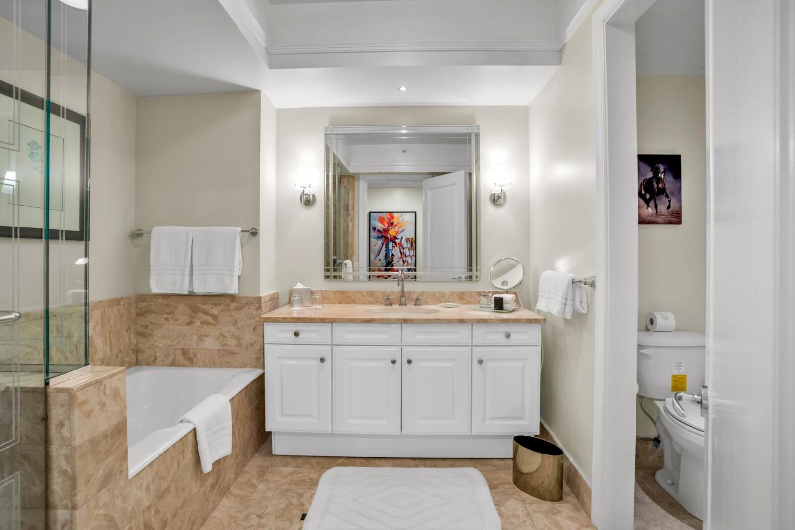 2 Bedroom Or King Studio Suites Four Seasons Hotel Miami Free Wi-Fi & Free Parking Room photo